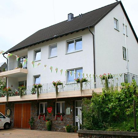 Ferienweingut Hensler Hotell Briedel Exteriör bild
