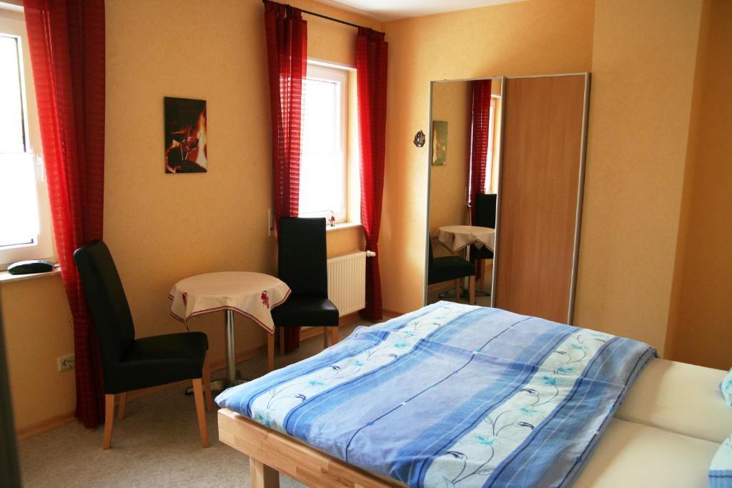 Ferienweingut Hensler Hotell Briedel Rum bild
