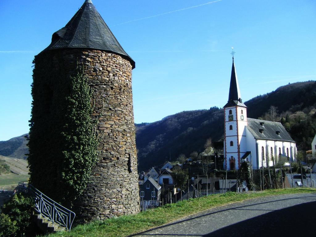 Ferienweingut Hensler Hotell Briedel Exteriör bild